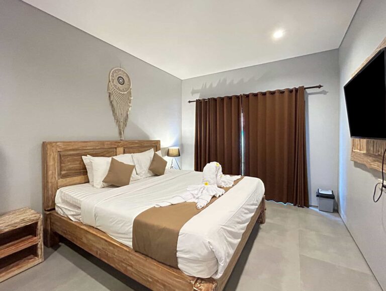 bedroom left - 1clover compressed